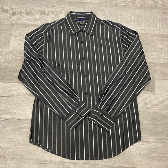 Gap Premium button down shirt - Size M - Picture 1 of 2